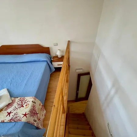Domo Is Solus - - Living Pensionat SantʼAntìoco