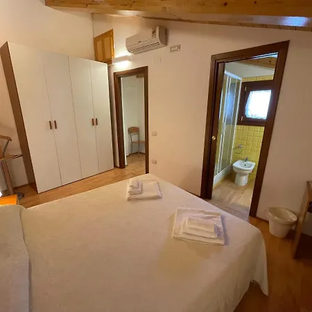 Pensión Domo Is Solus - - Living SantʼAntìoco