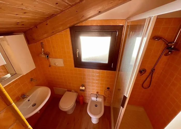 Gasthuis Domo Is Solus - - Living SantʼAntìoco