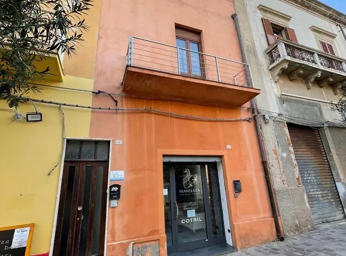 Gasthuis Domo Is Solus - - Living SantʼAntìoco