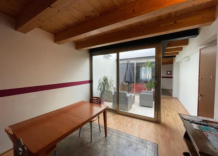 Domo Is Solus - - Living Gasthuis SantʼAntìoco