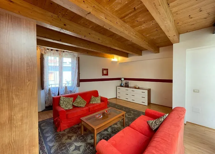 Domo Is Solus - - Living Gasthuis