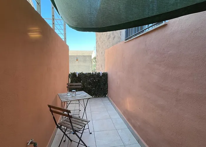 Gasthuis Domo Is Solus - - Living 3*