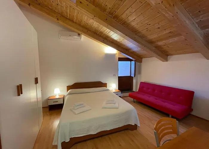 Domo Is Solus - - Living