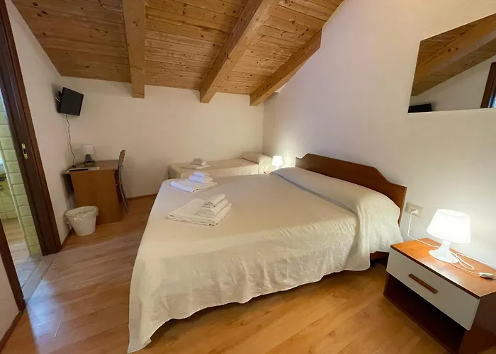 Domo Is Solus - - Living SantʼAntìoco