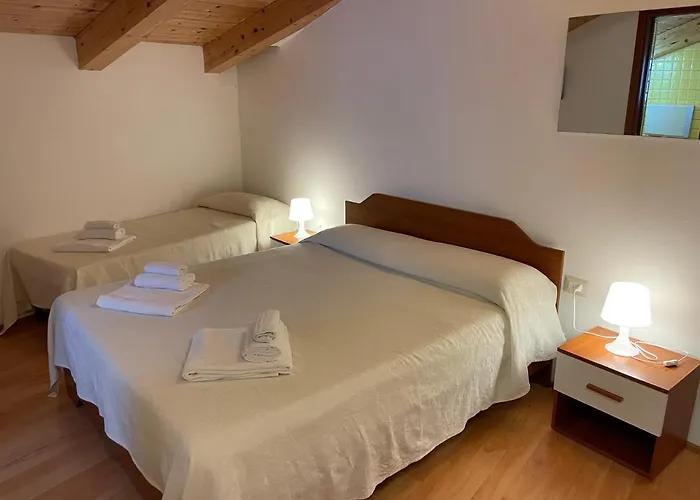 Domo Is Solus - - Living Gasthuis 3*